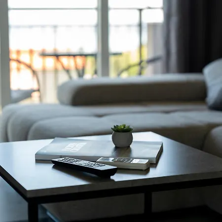 Bluebay Apartment *